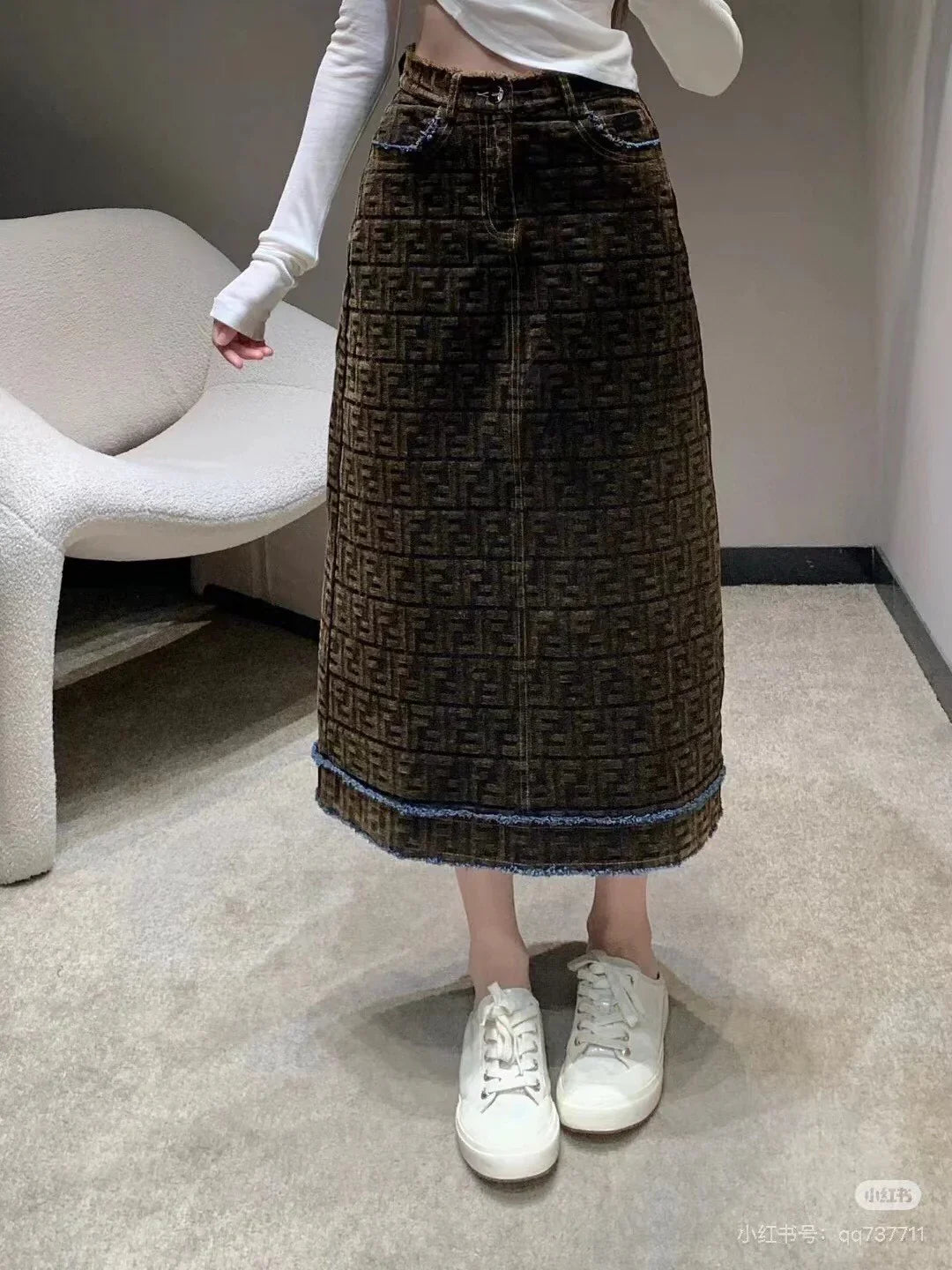 New versatile suede half length skirt 1024092923
