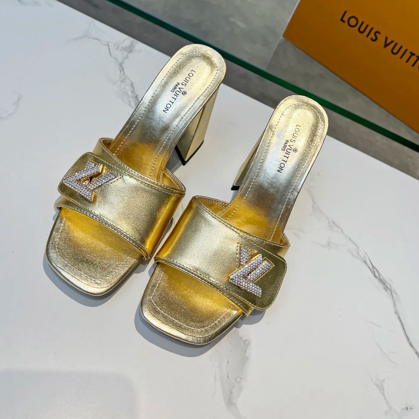 2023 spring and summer new heavy recommended all-match retro European high-heeled sandals slippers XC04062002