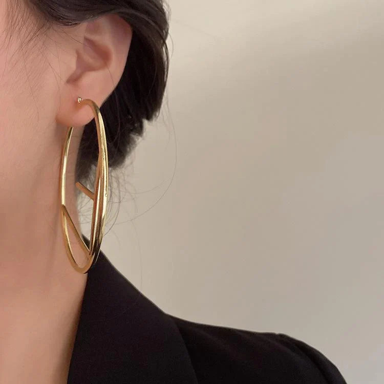 Personality Big Circle Letter Earrings 1024041833