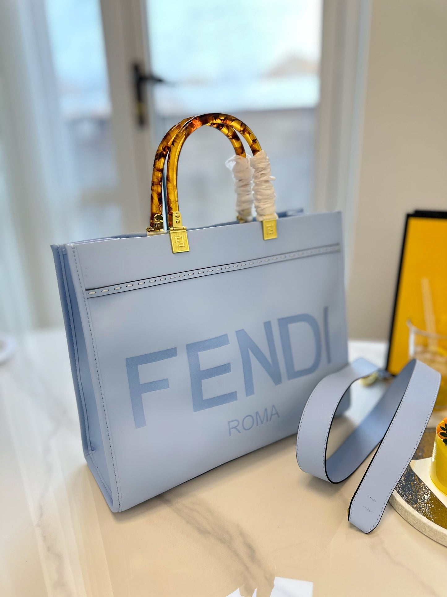 Peekaboo shopping bag XC0123071823