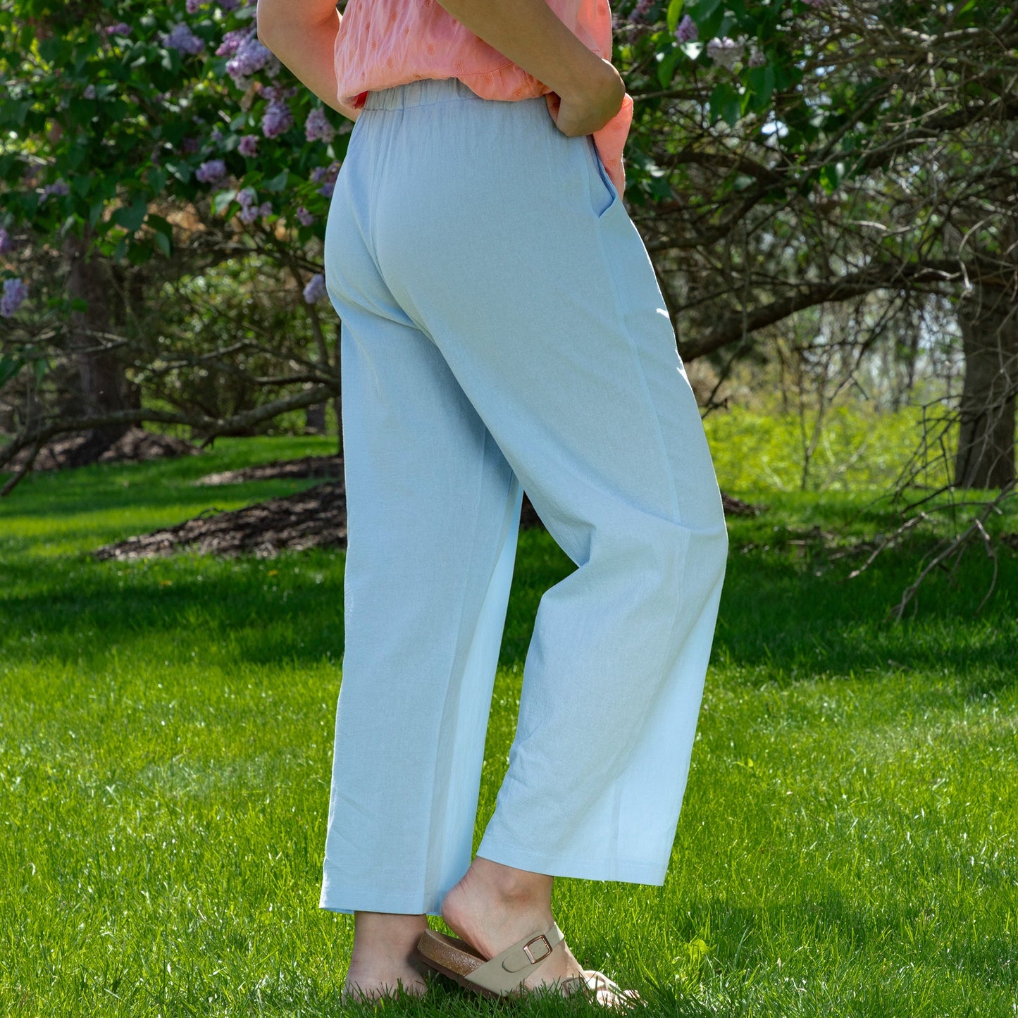 Paw Print Lightweight Cropped Pant