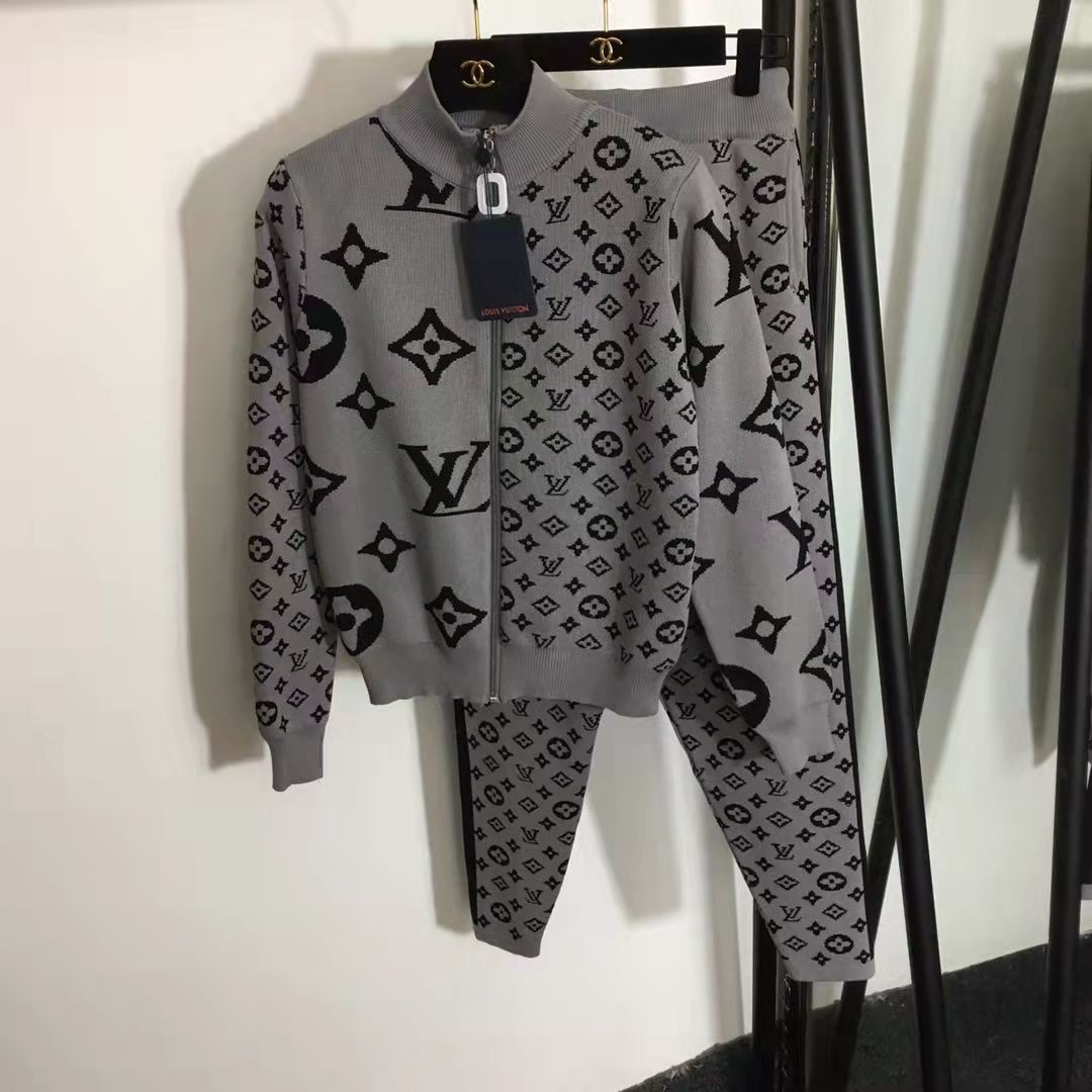 New fashion knitted casual cardigan hooded letter top + knitted pencil pants two-piece suit S013