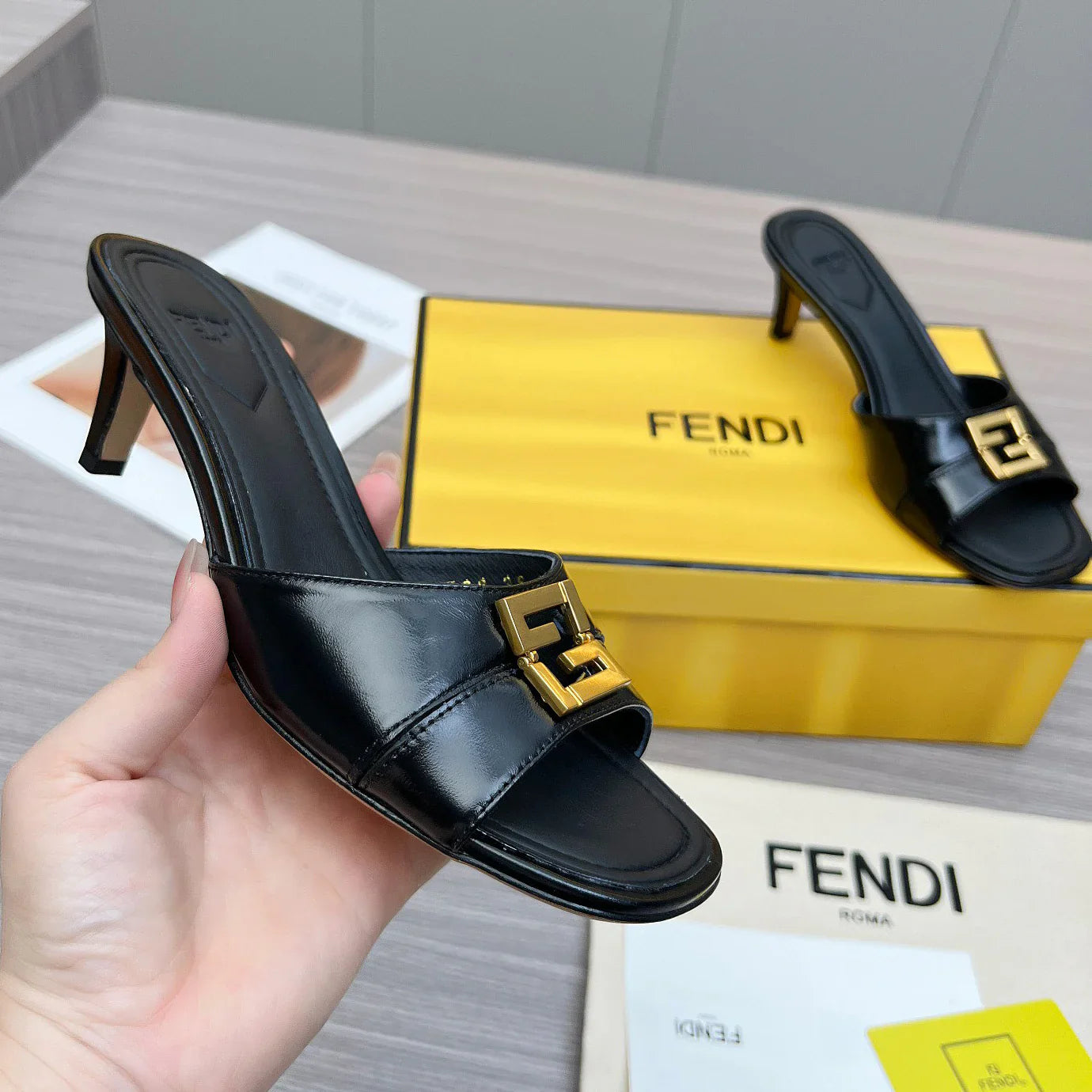 FD Square Toe Mid Heel Sandals 1025040206