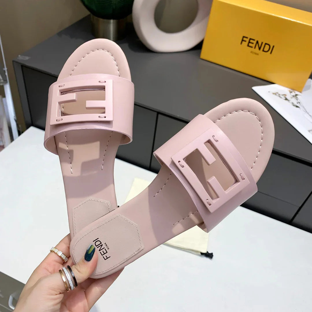 New fashion versatile slippers 1024040820