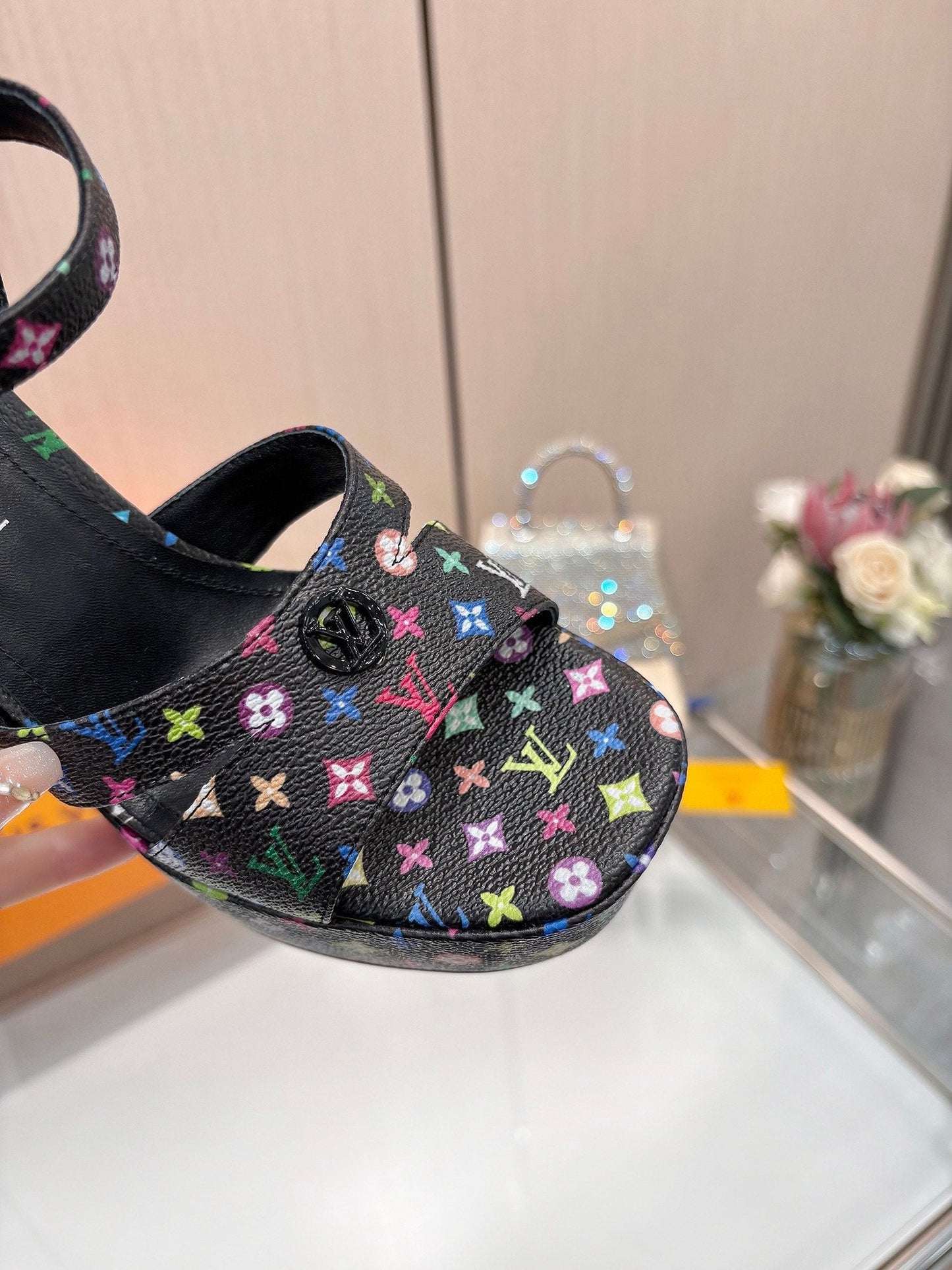 New Handmade Fashion V Logo 12cm Women's High heeled Sandals XC042025052005