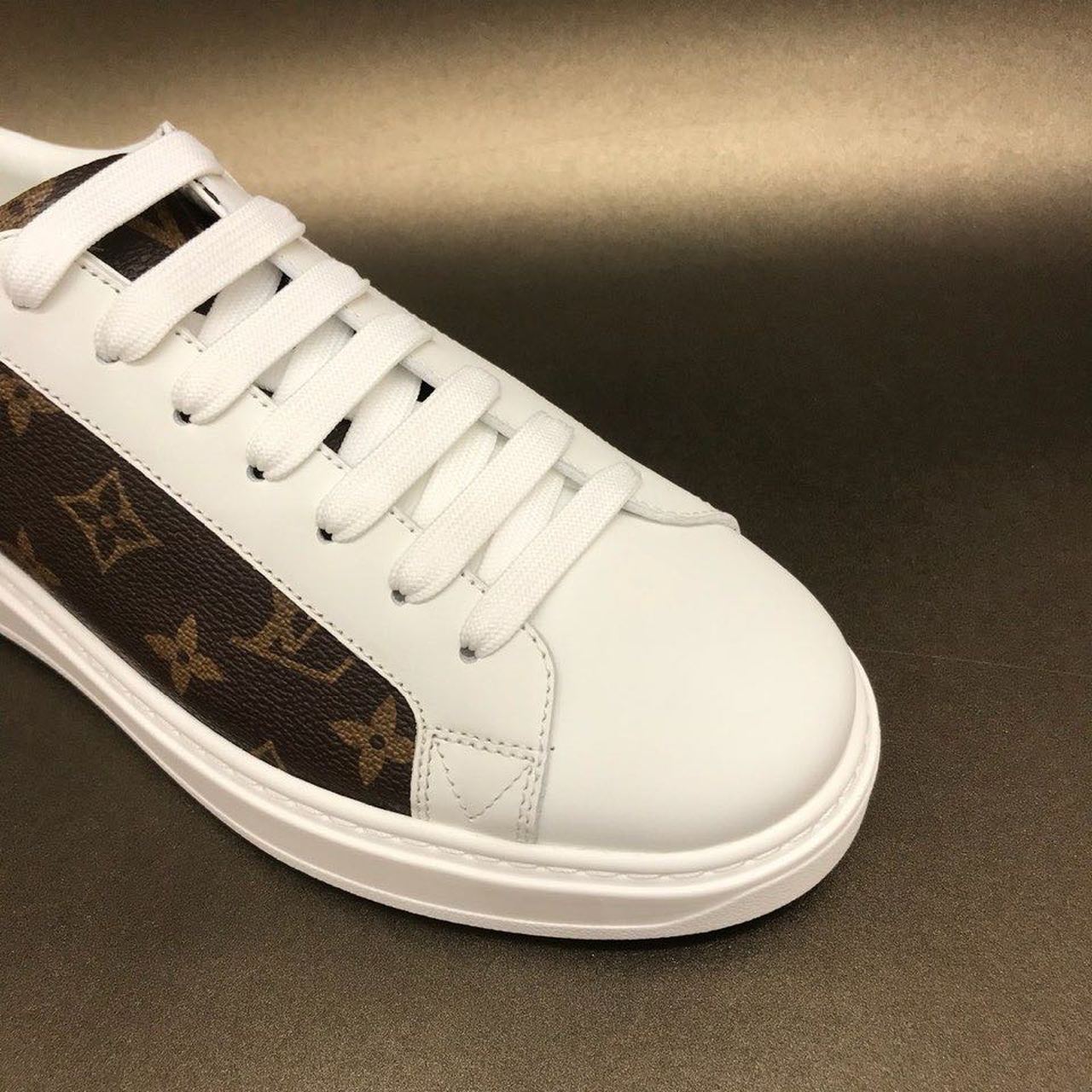 VL Time Out Sneaker White/Brown For Women 0425022430