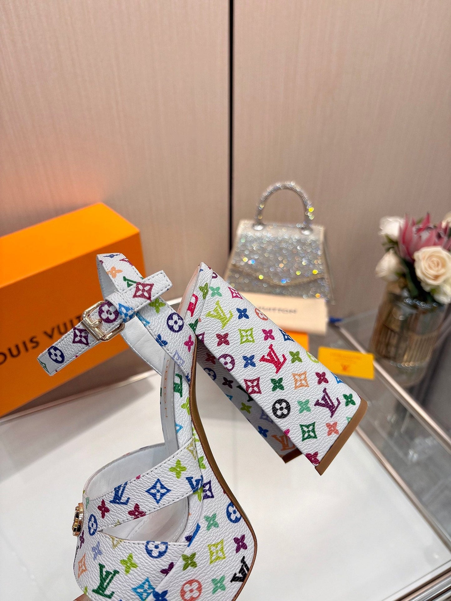 New Handmade Fashion V Logo 12cm Women's High heeled Sandals XC042025052005