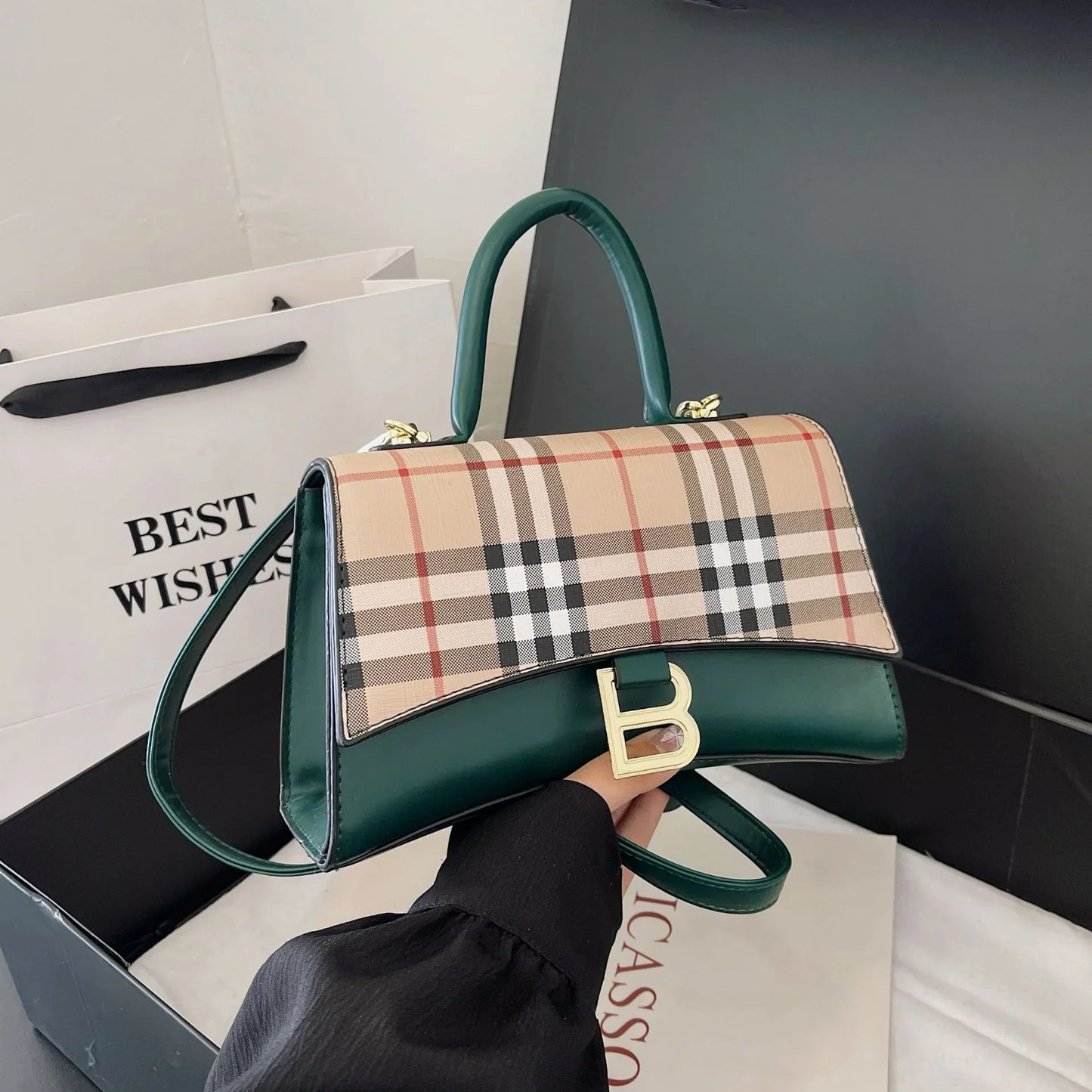 Retro Small Square Bag New High-end Sense Shoulder Bag 1024041615
