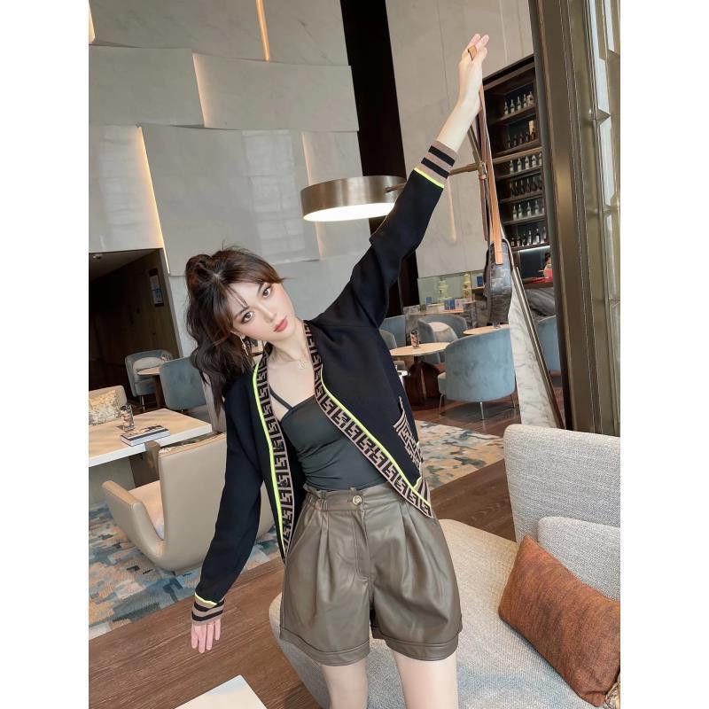 F Jacquard Striped Color Block V-neck Sweater 0823120706