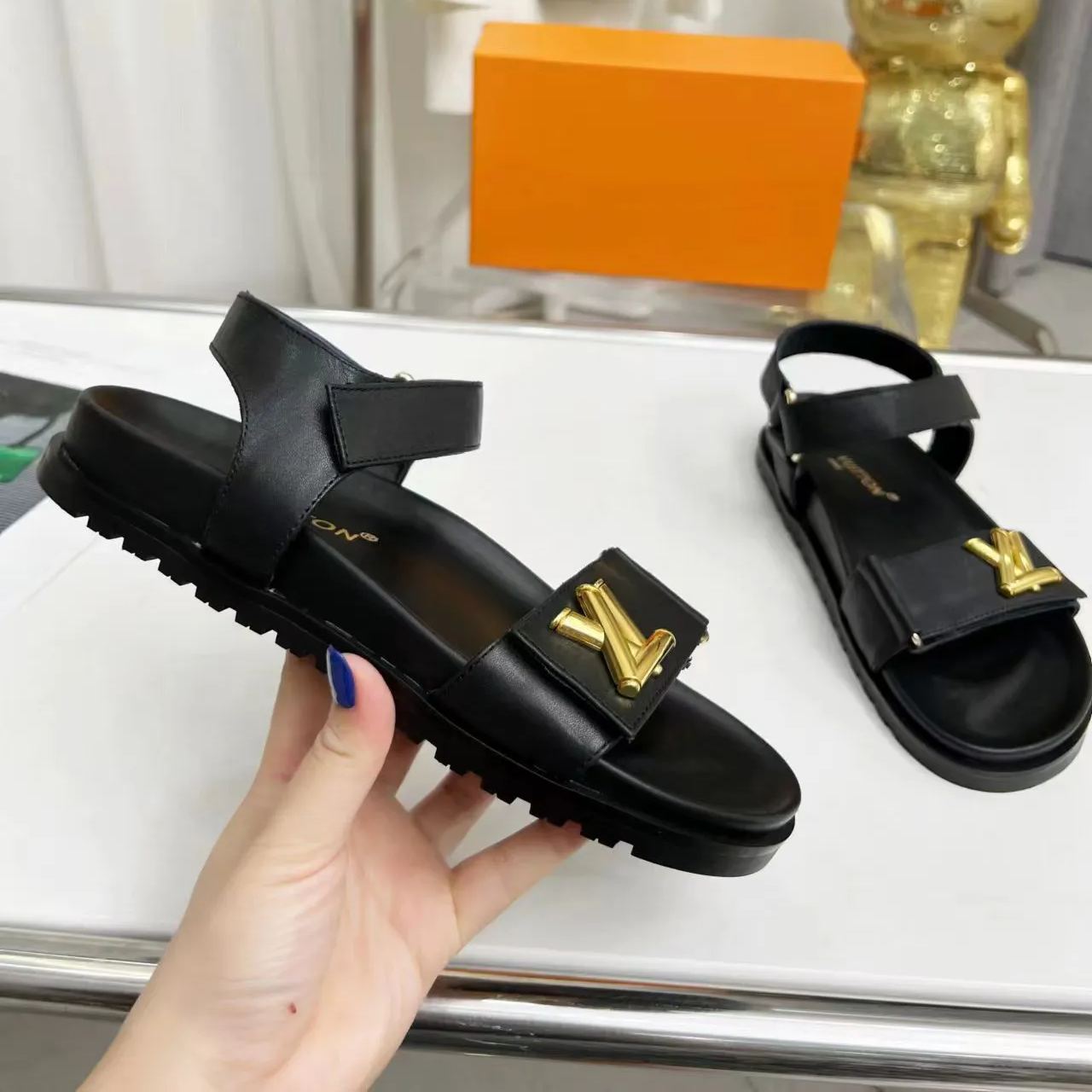 New V logo 5 colors printed sandals fashion casual beach sandals XC04051806