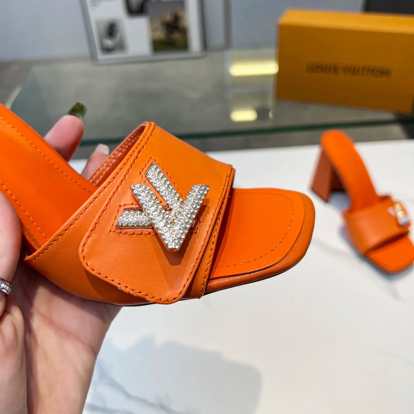2023 spring and summer new heavy recommended all-match retro European high-heeled sandals slippers XC04062002
