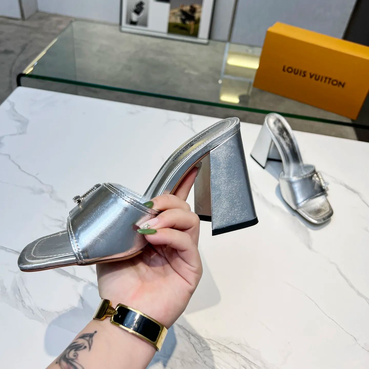 2023 spring and summer new heavy recommended all-match retro European high-heeled sandals slippers XC04062002