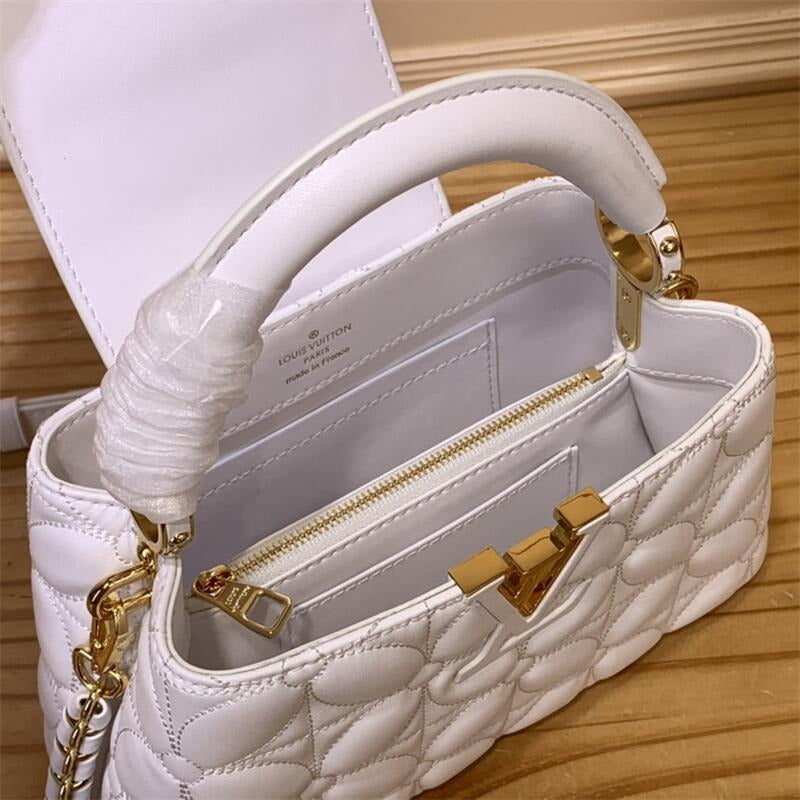 VL Capucines East-West Small Handbag 0424122306