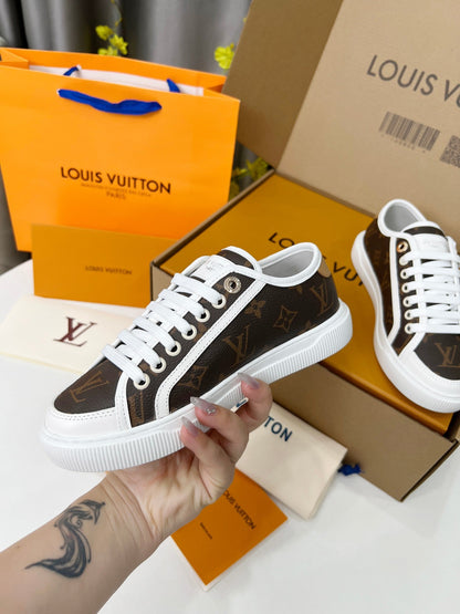 2025 Spring and Summer Multicolor V Print Ladies Casual Shoes XC042504016