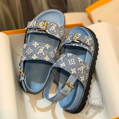 New V logo printed sandals fashion casual beach flip flops XC0404031
