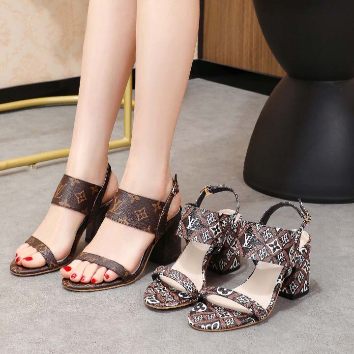[L] 2023 L+ 2023 Classic high-heeled sandals combine modernity and fashion XC XWM16