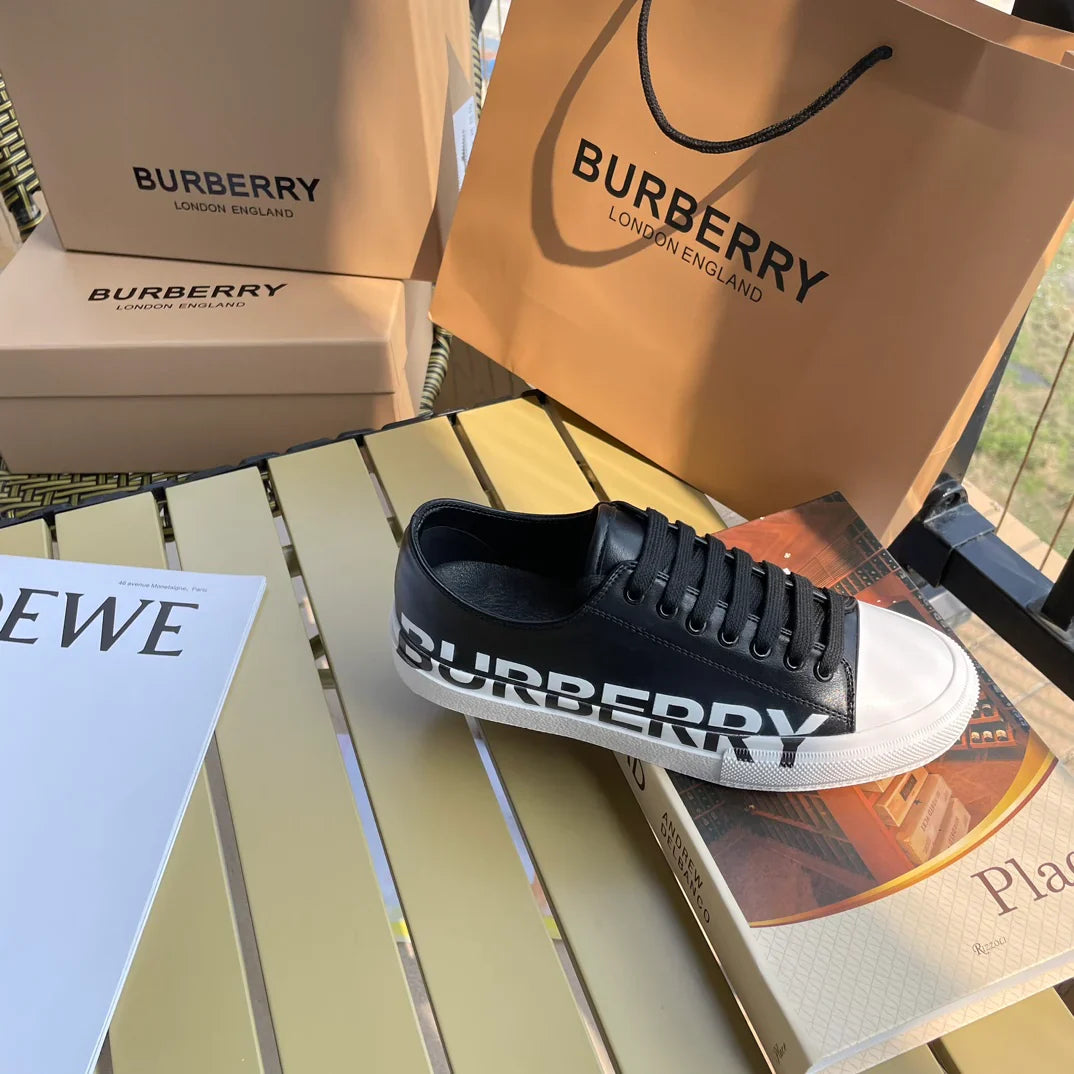 New versatile retro casual sneakers 1024042210