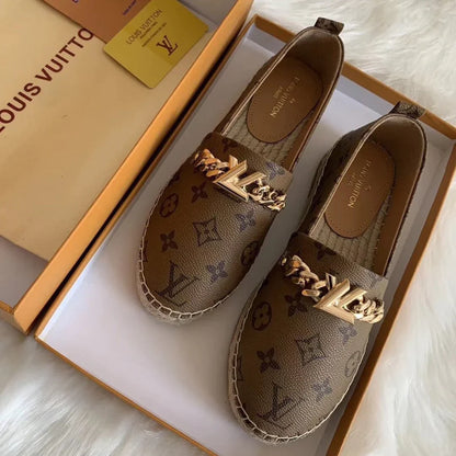 New versatile fashionable loafers 1024013106