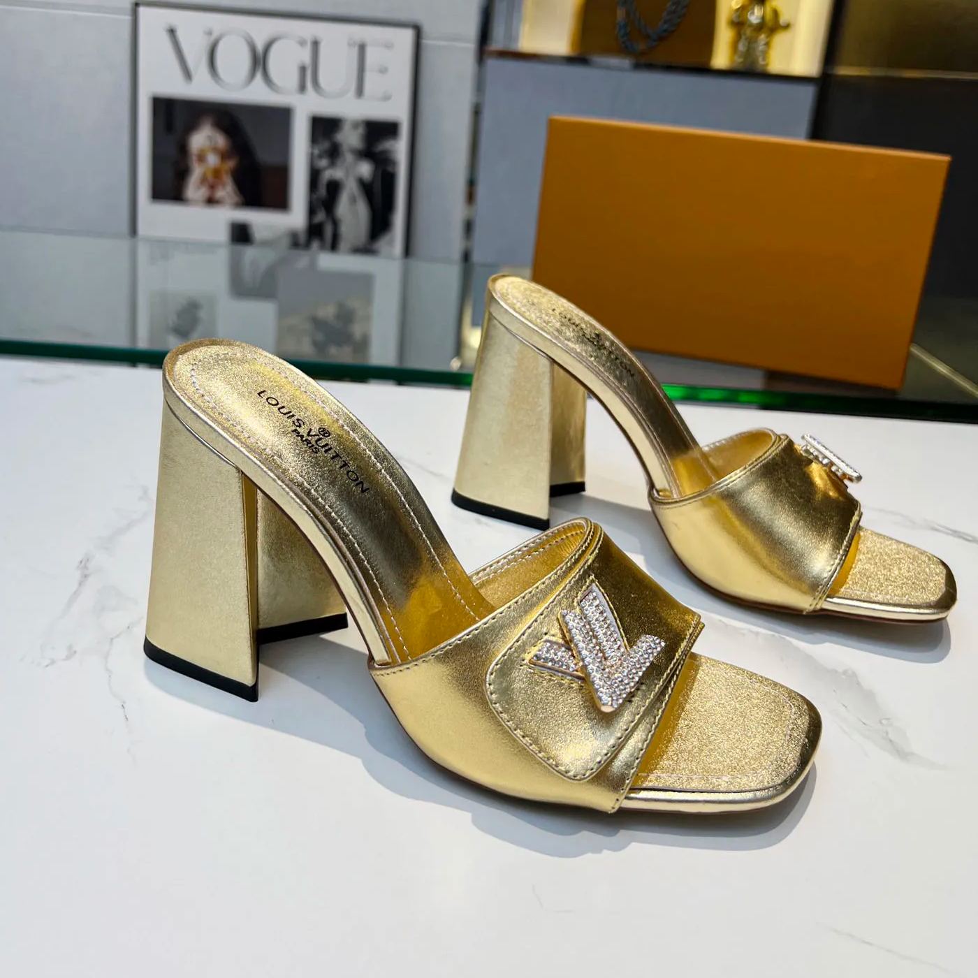2023 spring and summer new heavy recommended all-match retro European high-heeled sandals slippers XC04062002