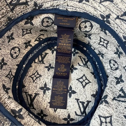25 New Fashion Denim V Logo Bucket Hat 0425041803