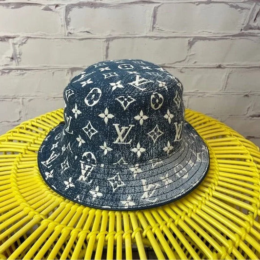 25 New Fashion Denim V Logo Bucket Hat 0425041803