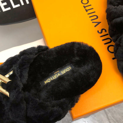 24 V Fluff Fashion Slippers 0424082807