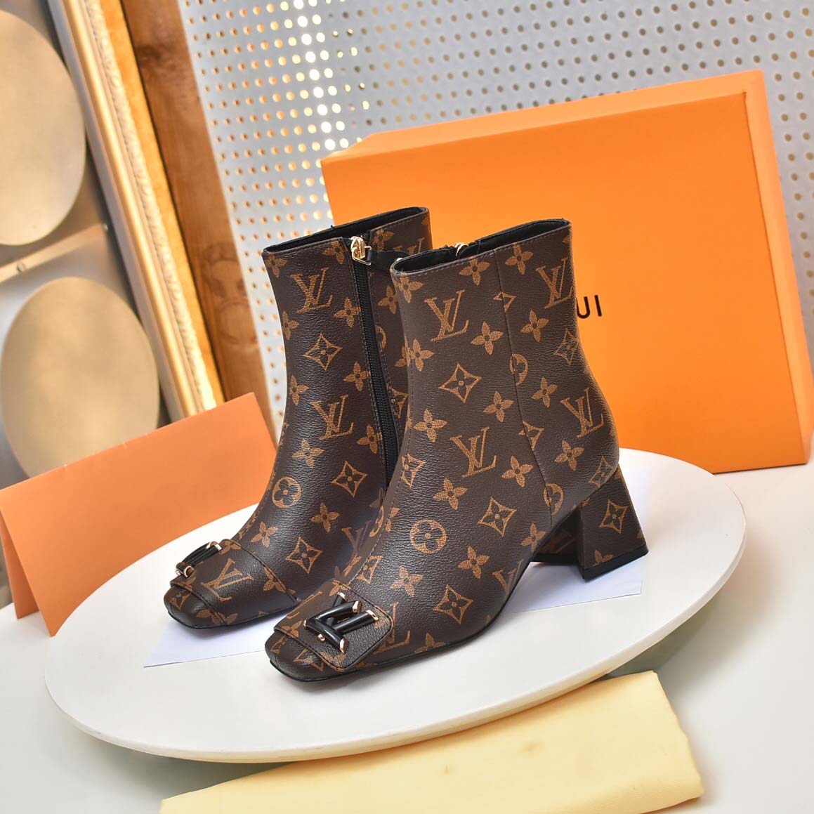 New fashion inner waist belt zipper all-match ankle boots SXC062501