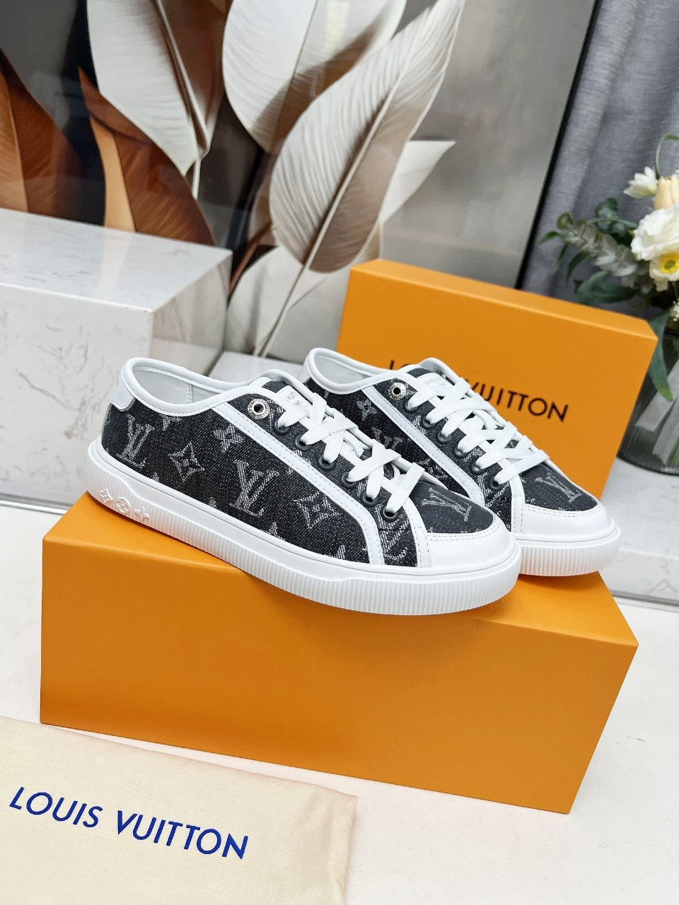 2025 Spring and Summer Multicolor V Print Ladies Casual Shoes XC042504016