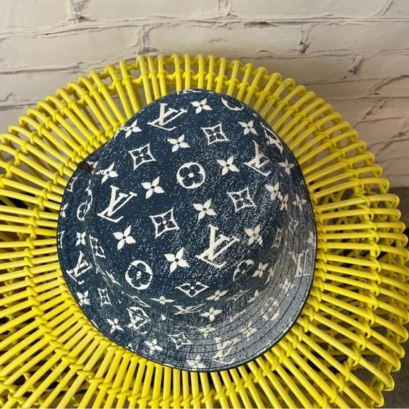 25 New Fashion Denim V Logo Bucket Hat 0425041803