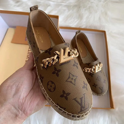 New versatile fashionable loafers 1024013106