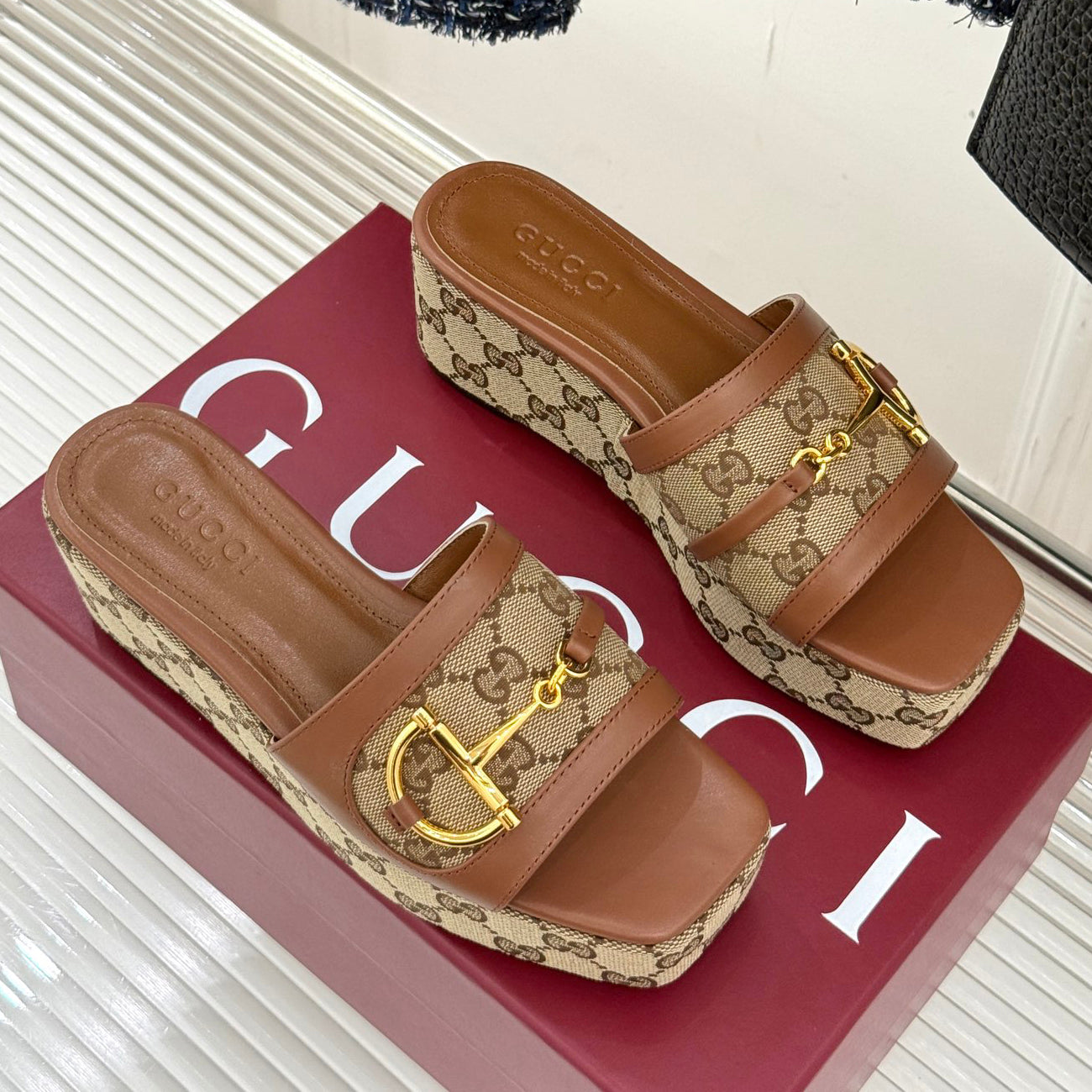 25 ladies metal buckle double material thick-soled slippers XC0425050603