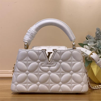 VL Capucines East-West Small Handbag 0424122306