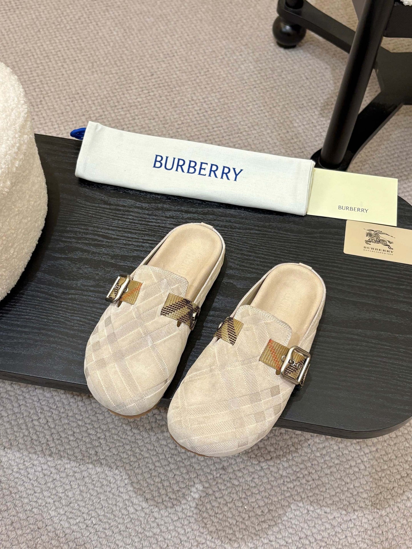 Women Check Suede Urchin Clogs XC0425080503