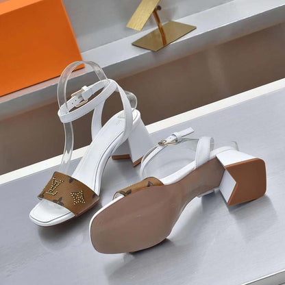 NEW V logo fashion sandals 4 Colors V02