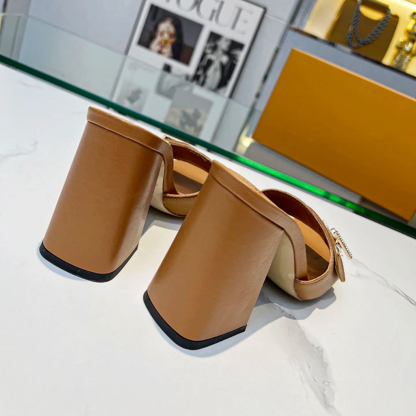 2023 spring and summer new heavy recommended all-match retro European high-heeled sandals slippers XC04062002