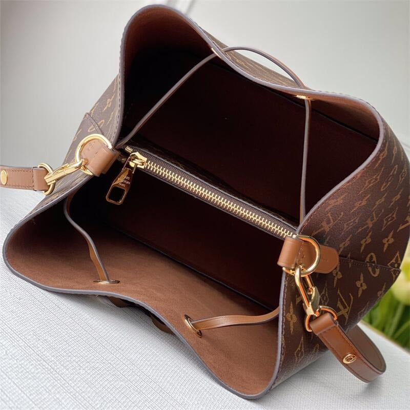 VL Monogram Neonoe Bucket Bag 0424092701