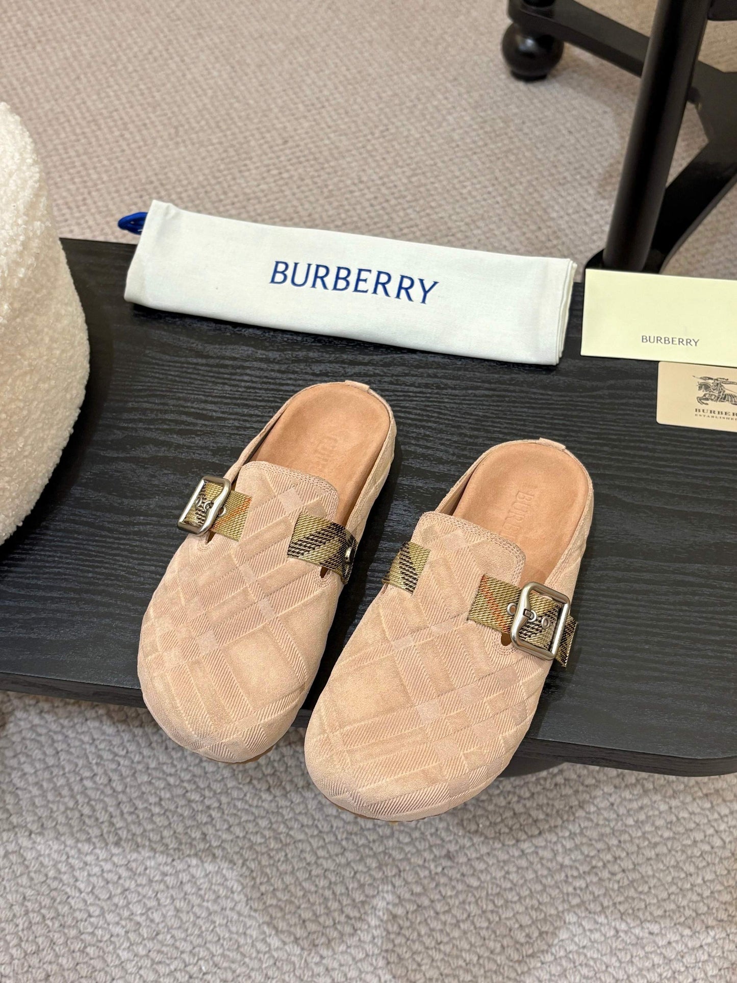 Women Check Suede Urchin Clogs XC0425080503