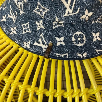 25 New Fashion Denim V Logo Bucket Hat 0425041803