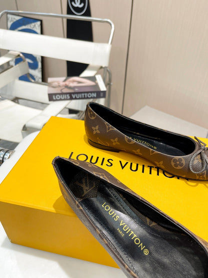 Classic logo bow embossed shallow flat shoes XC0424052815