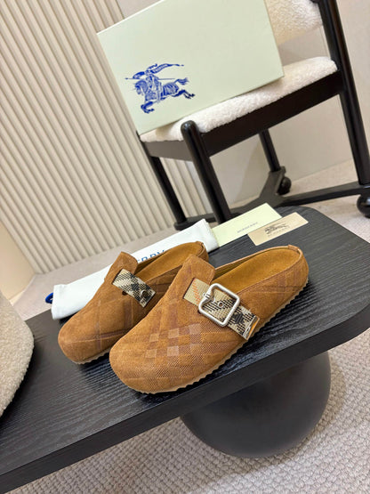 Women Check Suede Urchin Clogs XC0425080503