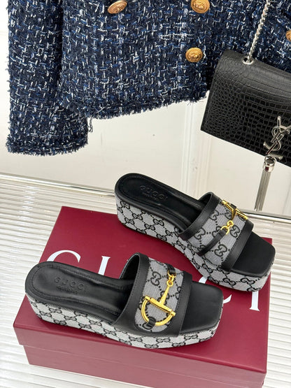 25 ladies metal buckle double material thick-soled slippers XC0425050603