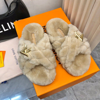 24 V Fluff Fashion Slippers 0424082807