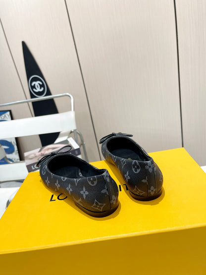 Classic logo bow embossed shallow flat shoes XC0424052815