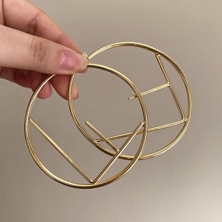 Personality Big Circle Letter Earrings 1024041833