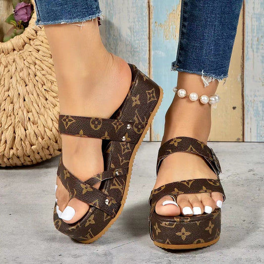 23 Ladies Fashion Luxury slipper and flip-flop S01