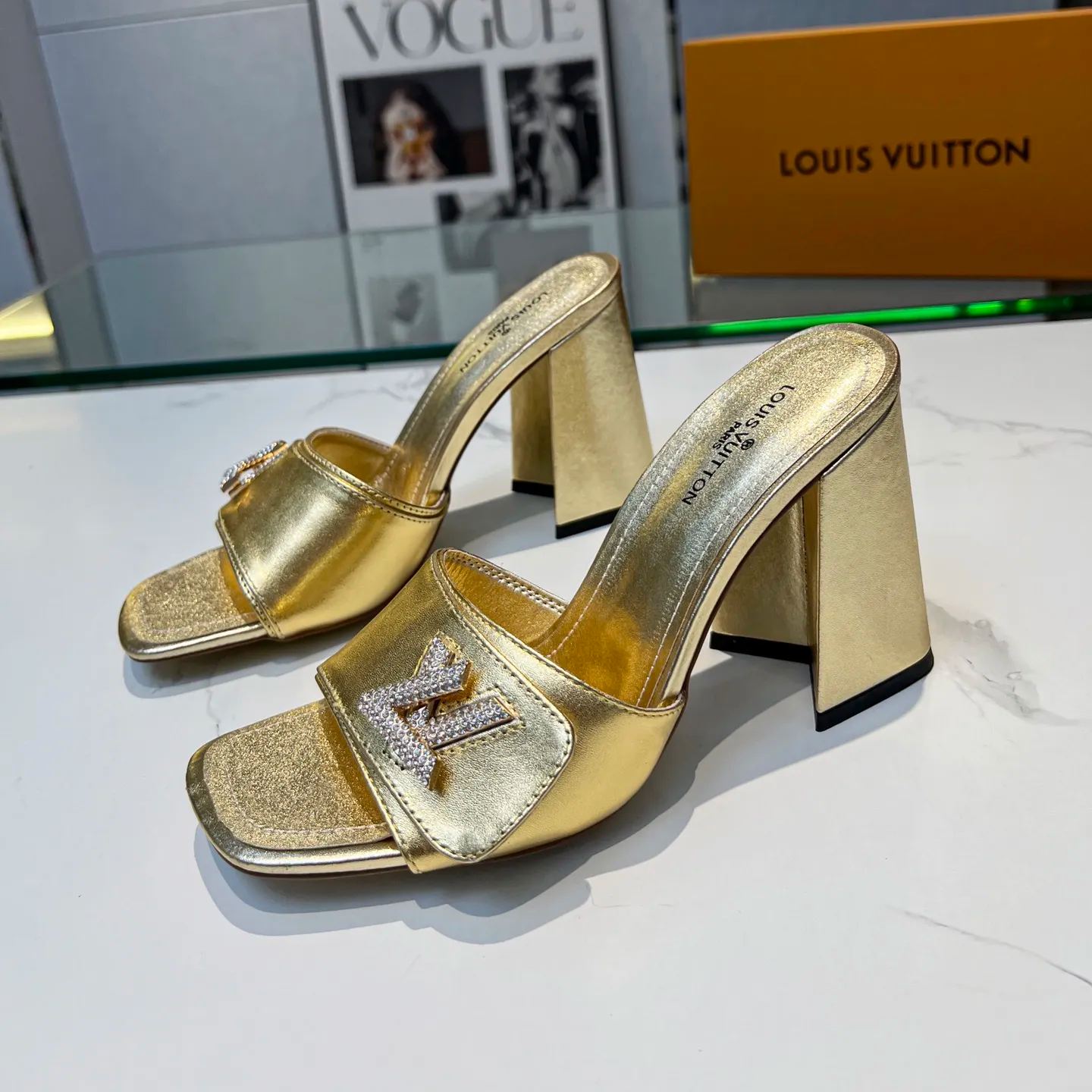 2023 spring and summer new heavy recommended all-match retro European high-heeled sandals slippers XC04062002