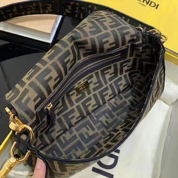 23 new embroidered canvas  French stick underarm bag F home wide shoulder strap middle ancient vintage retro single shoulder oblique bag