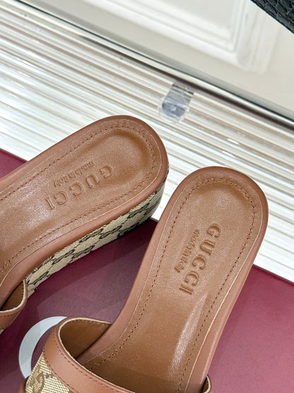 25 ladies metal buckle double material thick-soled slippers XC0425050603