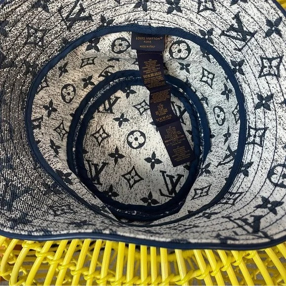 25 New Fashion Denim V Logo Bucket Hat 0425041803