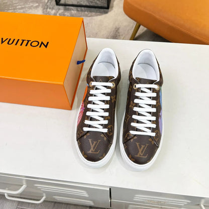 2023 new fashion brown graffiti V logo sneakers XC0404038